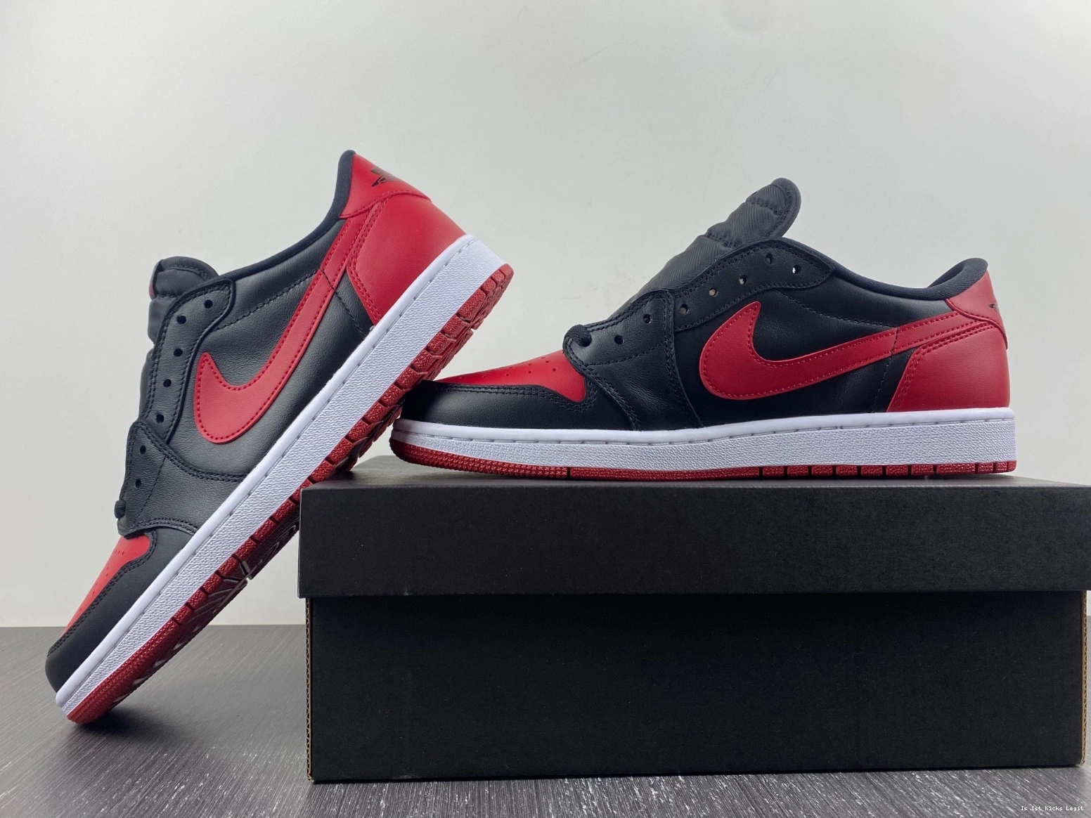 1 - Low Retro Jordan (2015) Bred 705329-001 1026